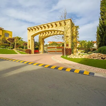 3-bedroom Beautiful In Gated Complex By The Sea Coralli 9 * Λεμεσός