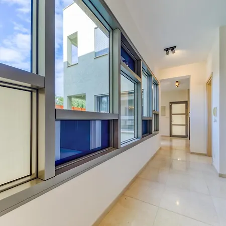 3-bedroom Beautiful In Gated Complex By The Sea Coralli 9 * Λεμεσός