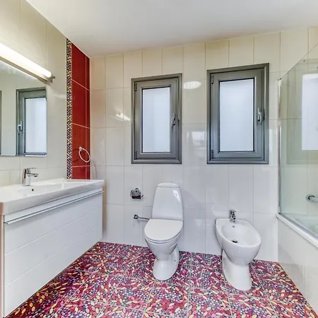 3-bedroom Beautiful In Gated Complex By The Sea Coralli 9 * Λεμεσός